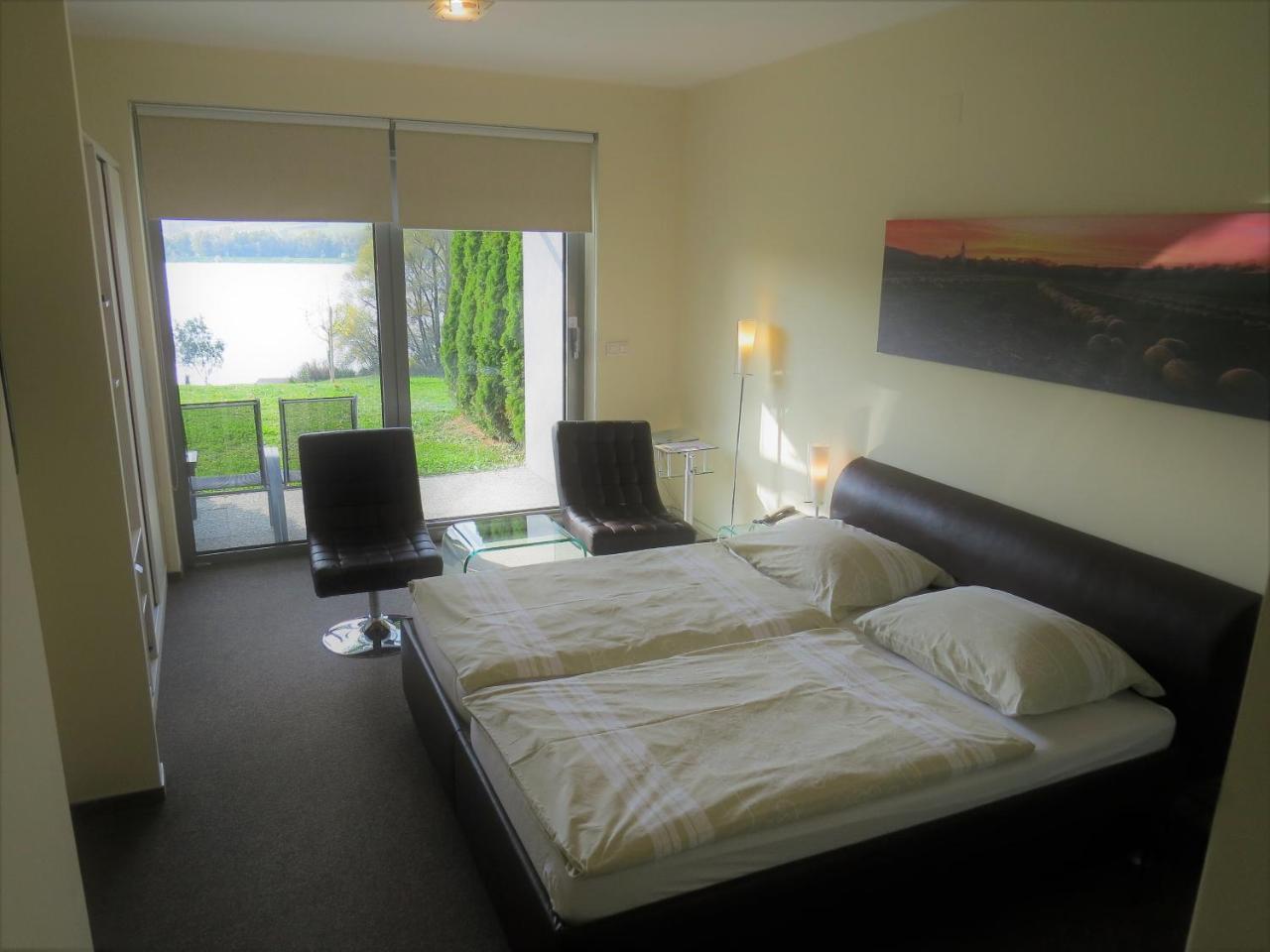 Siker B&B Hotel Pernica Экстерьер фото