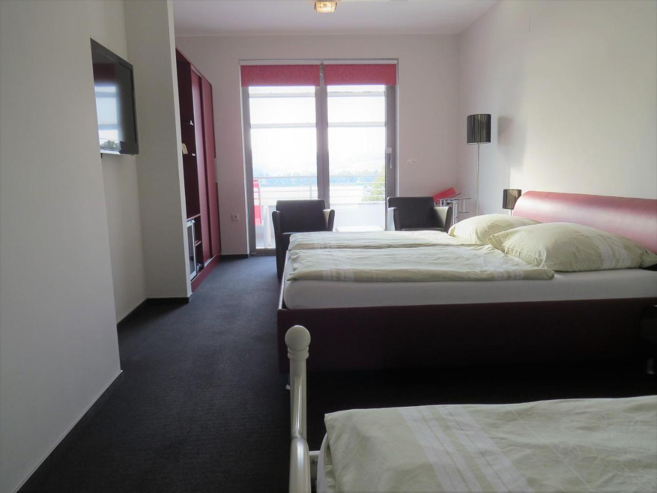 Siker B&B Hotel Pernica Экстерьер фото