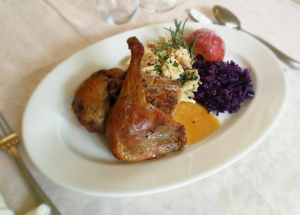 Siker B&B Hotel Pernica Экстерьер фото
